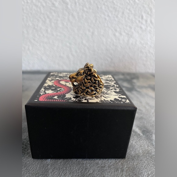 BRAND NEW Classic Gucci Lion Head Bronze Ring Size 19 Large (US 8.75) - Picture 2 of 10